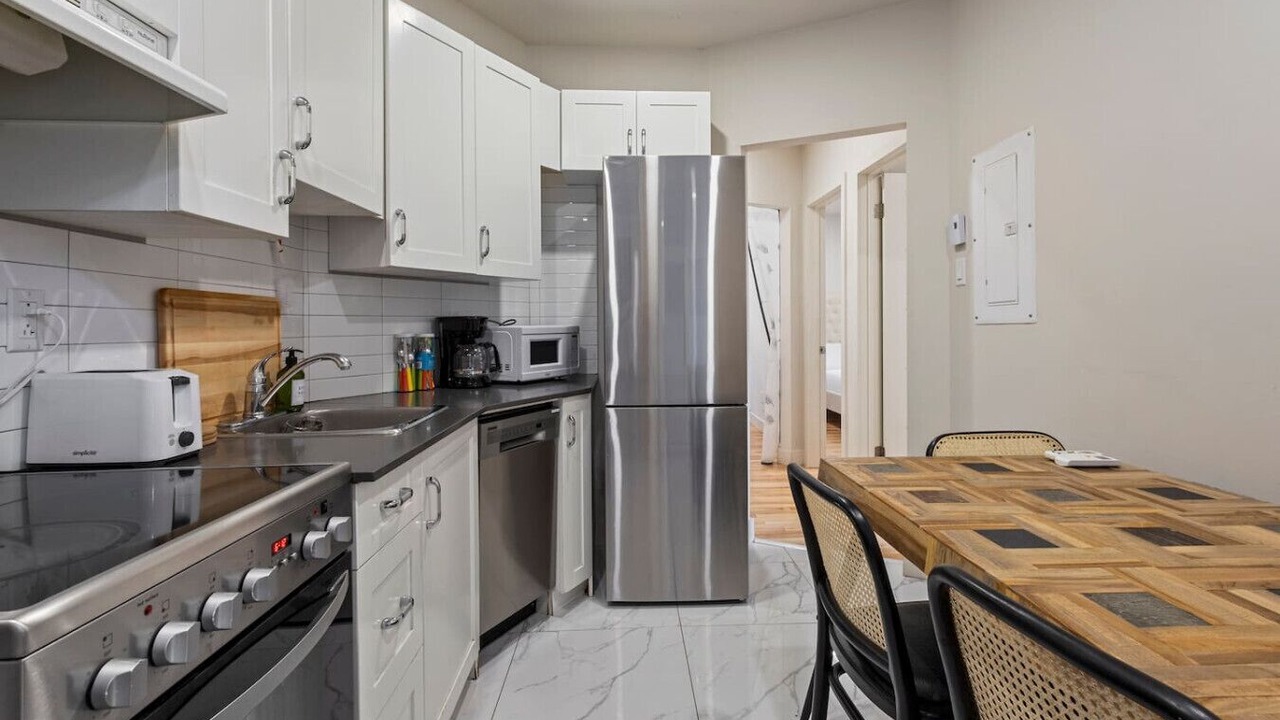 Photo of Kitchen in Cote-Des-Neiges—Notre-Dame-De-Grace