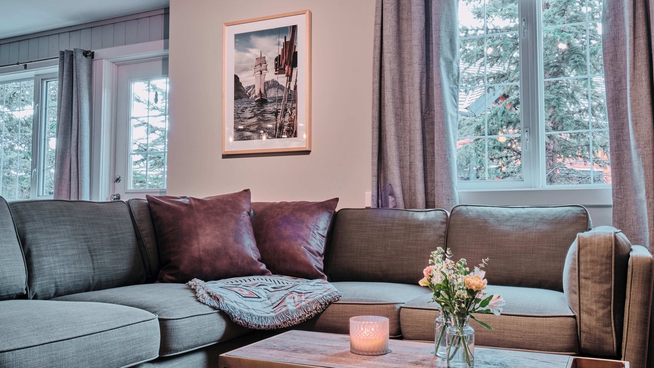Photo of Livingroom in Cougar Creek