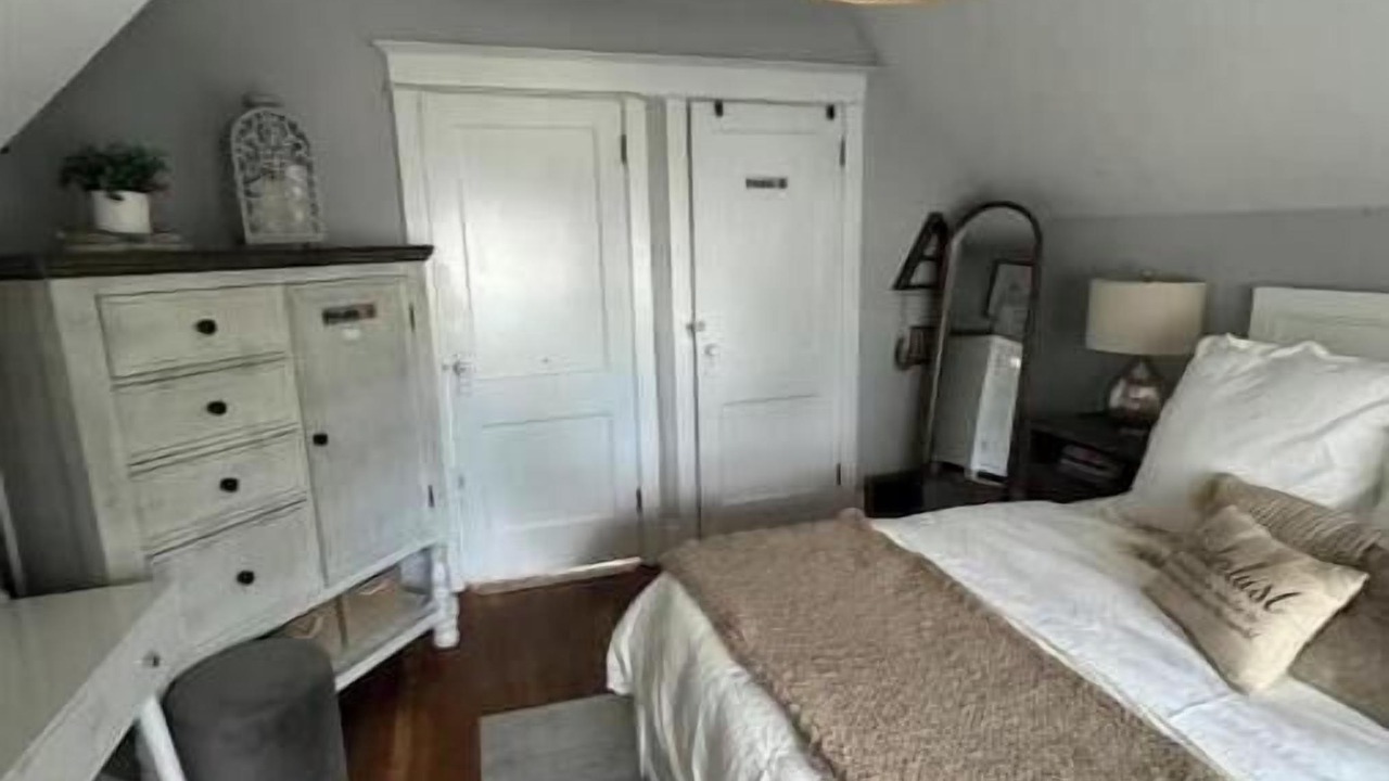 Photo of Bedroom in Hamilton