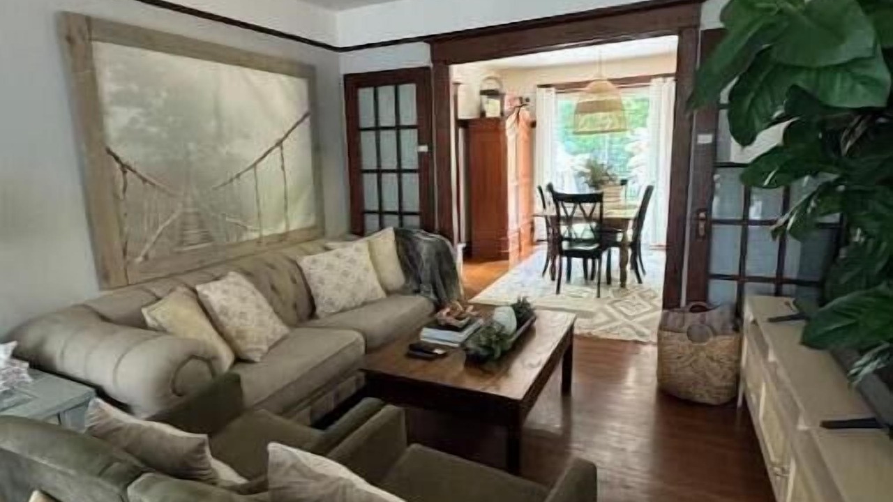 Photo of Livingroom in Hamilton