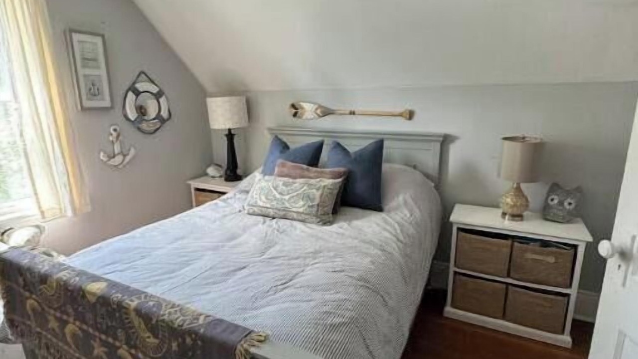 Photo of Bedroom in Hamilton