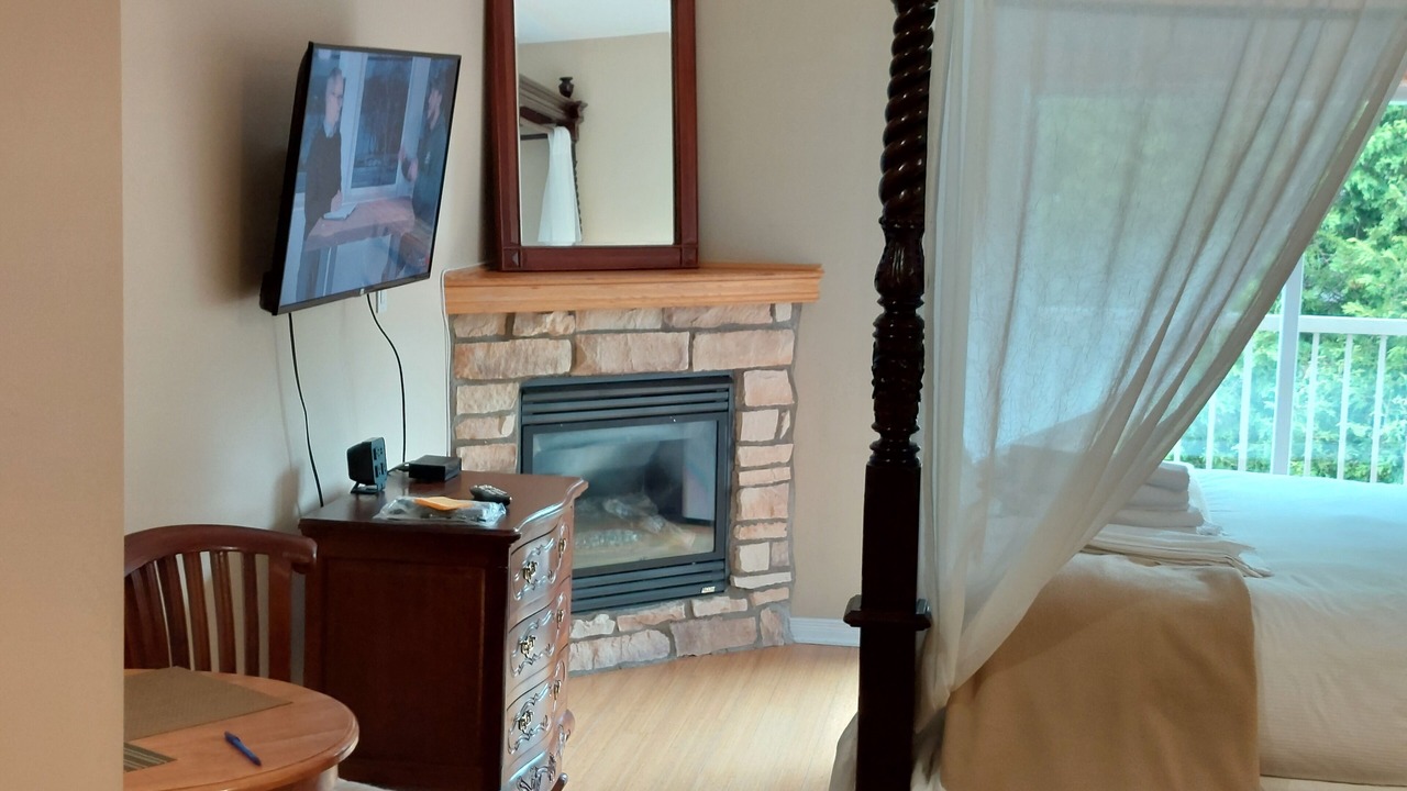 Photo of Bedroom in Saint-Sauveur