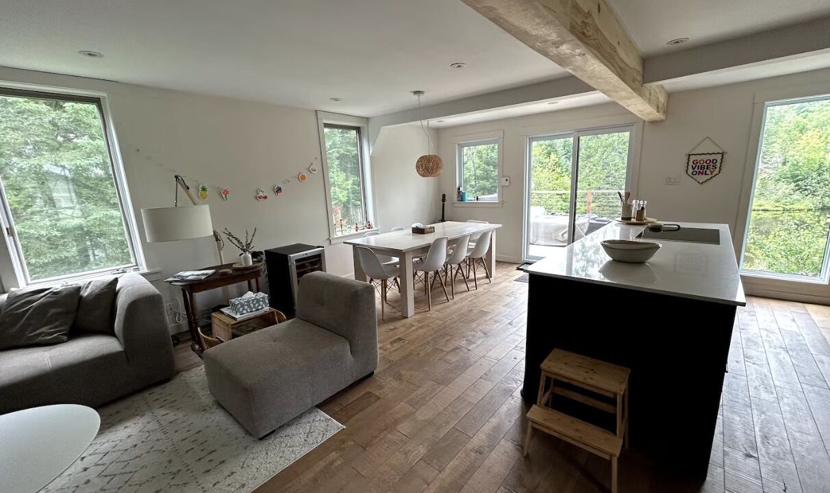 Photo of Livingroom in Petit-Lac-Long