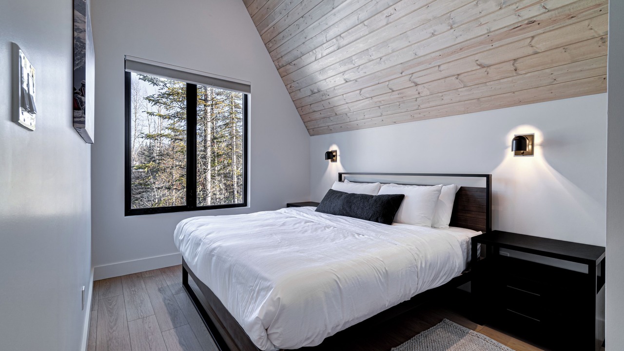 Photo of Bedroom in East Kootenay