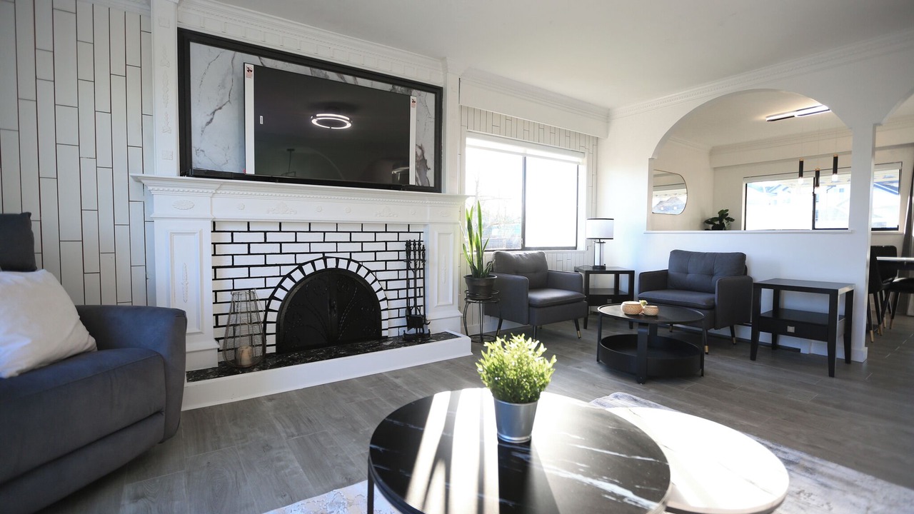 Photo of Livingroom in Guildford