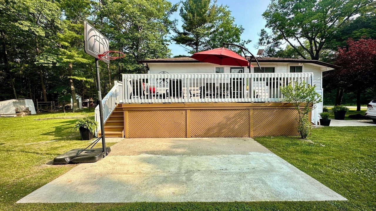 Photo of Outdoor in Tiny