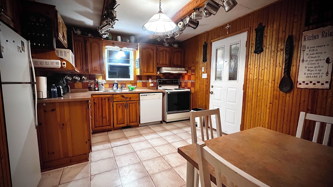 Photo of Kitchen in Pontiac