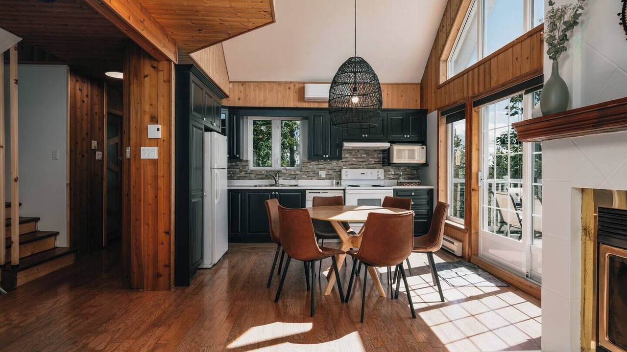 Photo of Kitchen in Sainte-Marguerite-du-Lac-Masson
