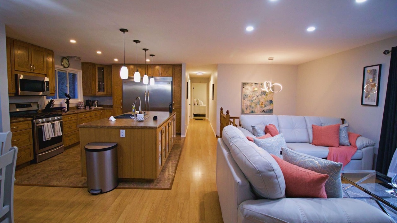 Photo of Livingroom in Quinte West