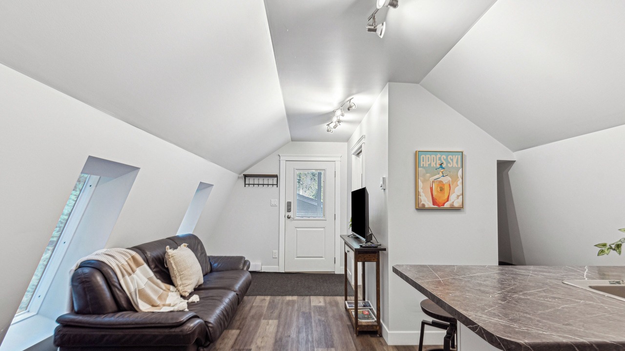 Photo of Livingroom in Shawnigan Lake