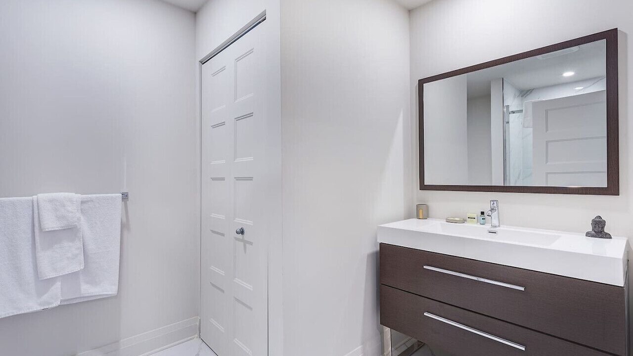 Photo of Bathroom in Laval