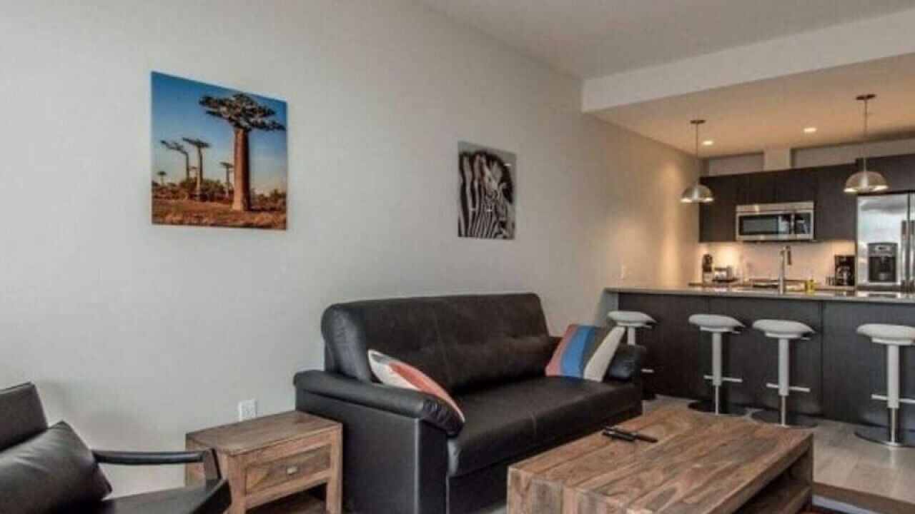 Photo of Livingroom in Downtown