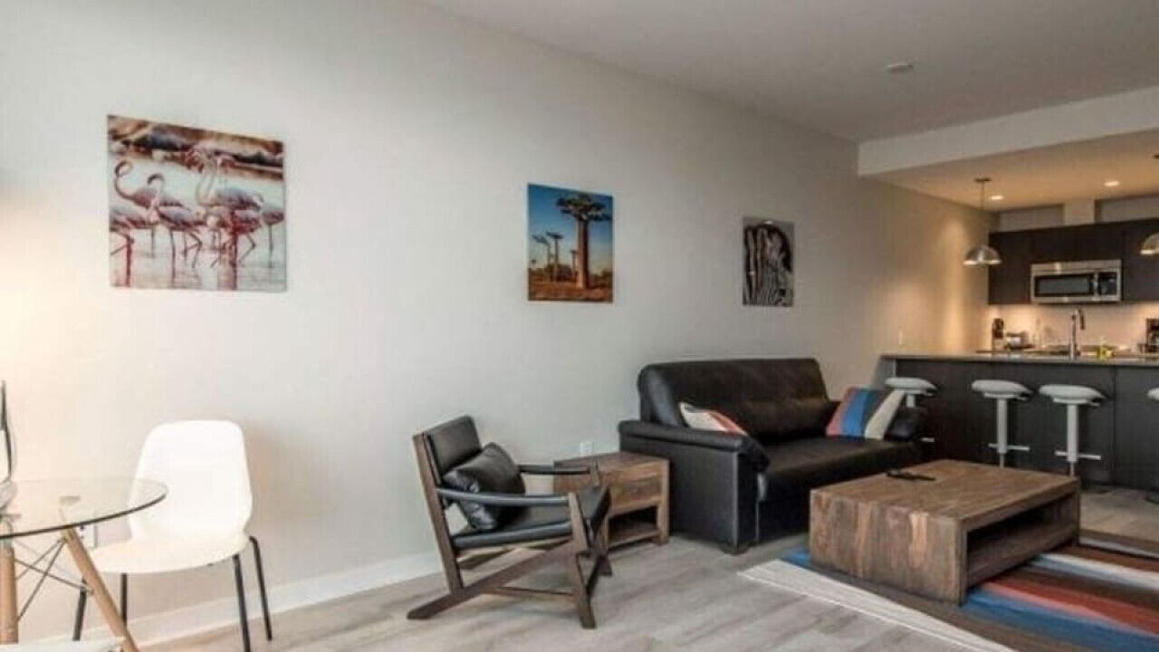 Photo of Livingroom in Downtown