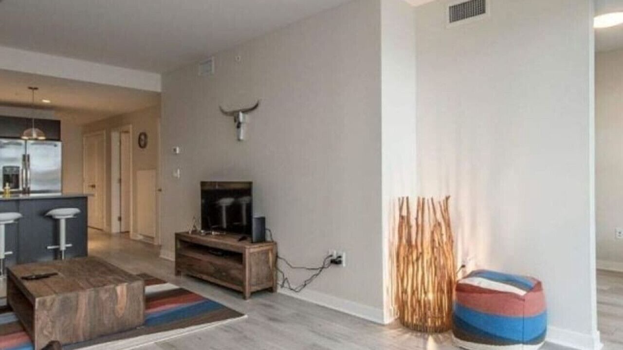 Photo of Livingroom in Downtown