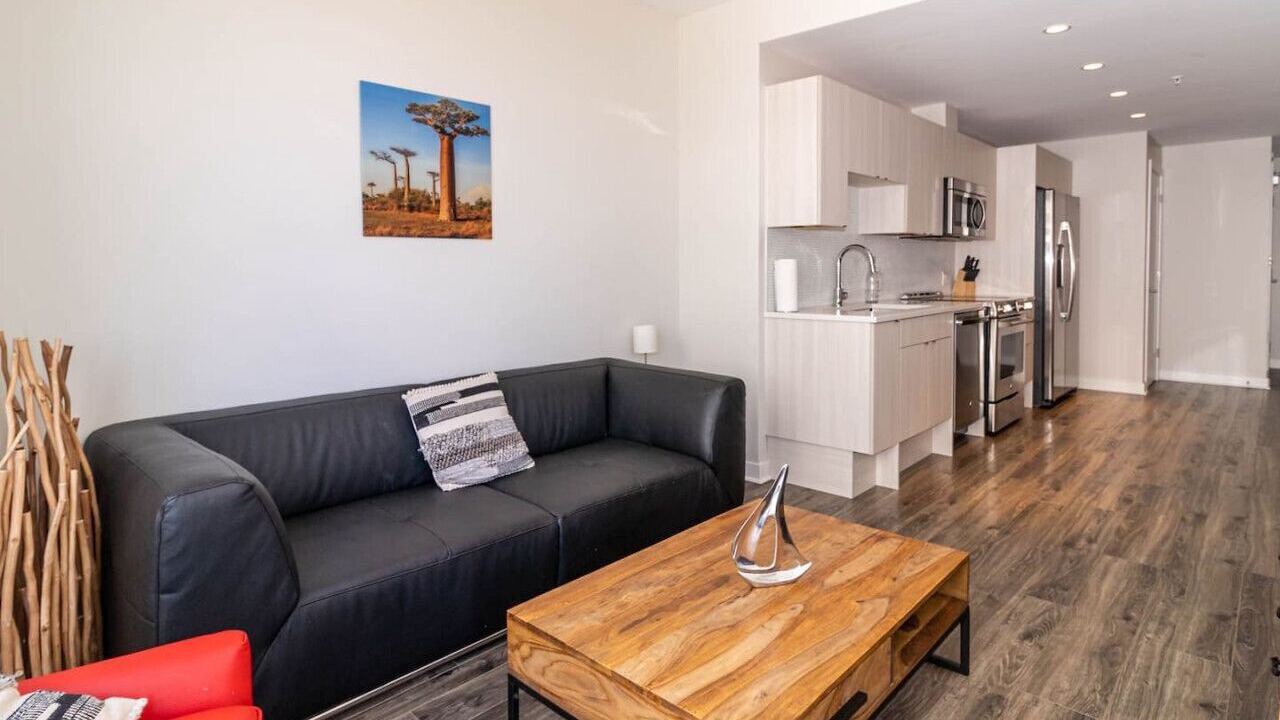 Photo of Livingroom in Downtown