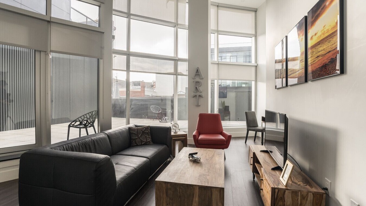 Photo of Livingroom in Downtown Halifax
