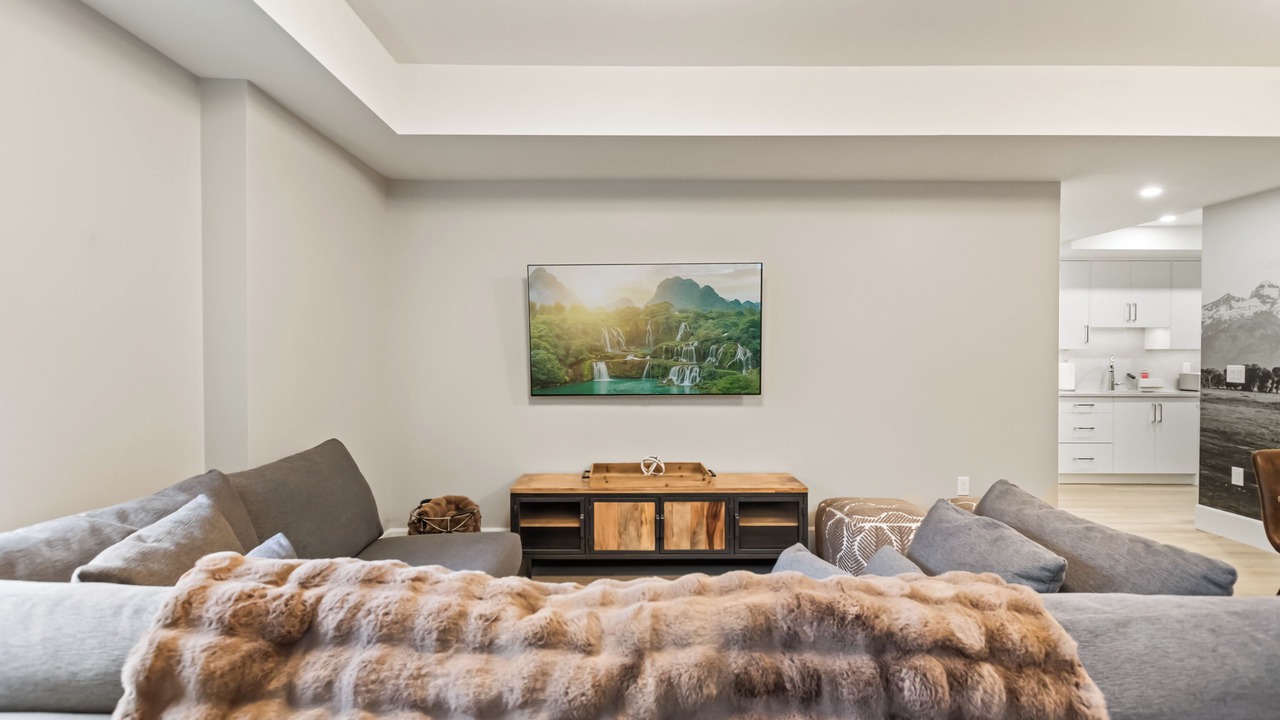 Photo of Livingroom in Langley