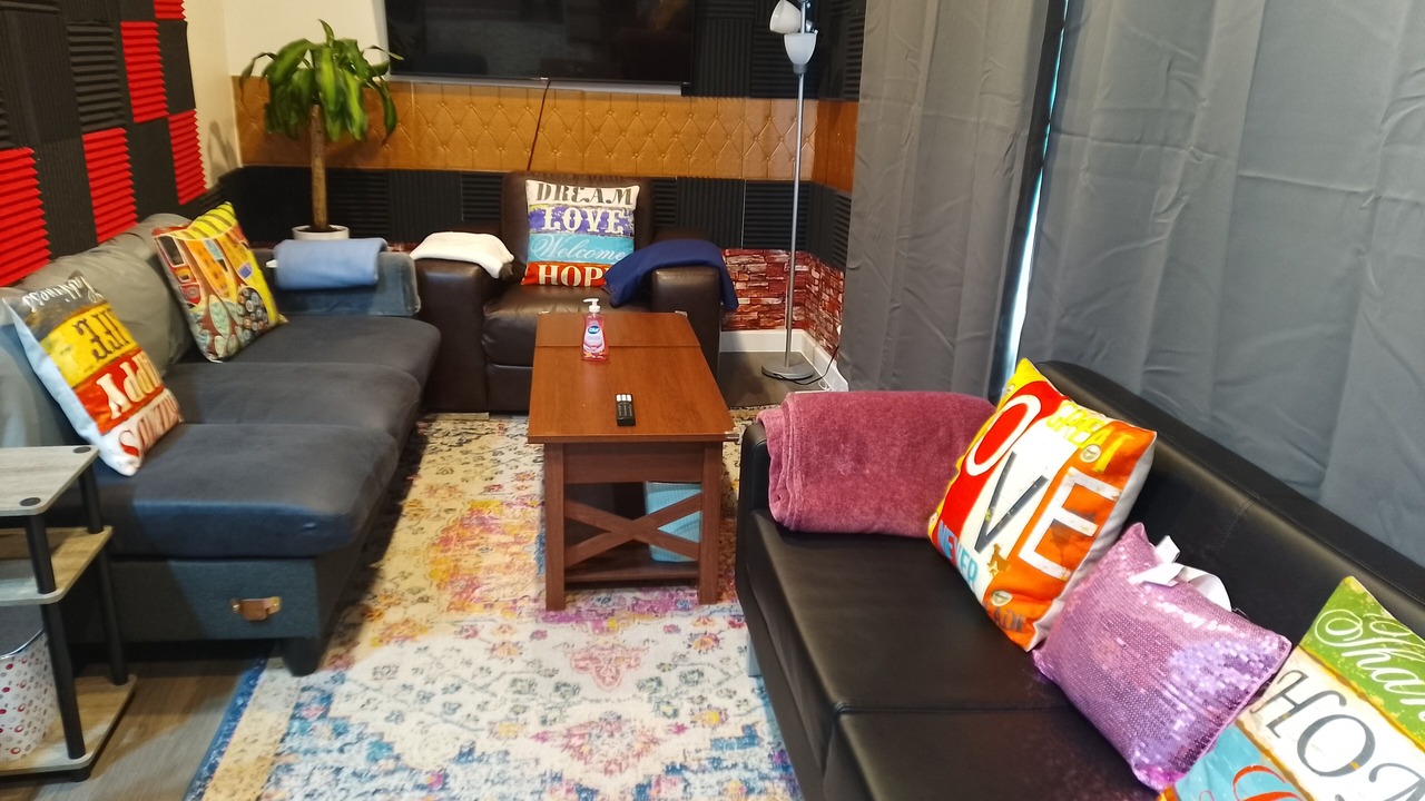 Photo of Livingroom in Rocky Mountain House