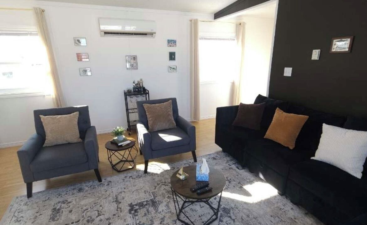 Photo of Livingroom in Princetown