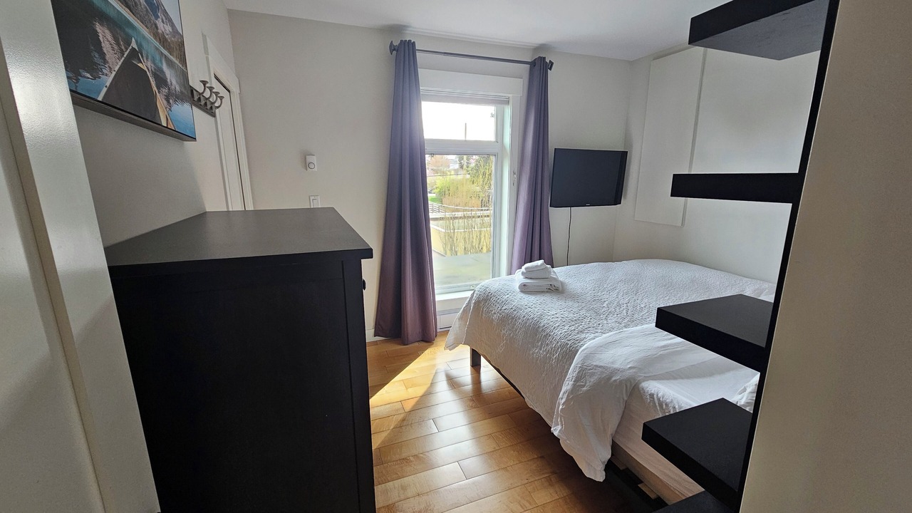 Photo of Bedroom in Riley Park