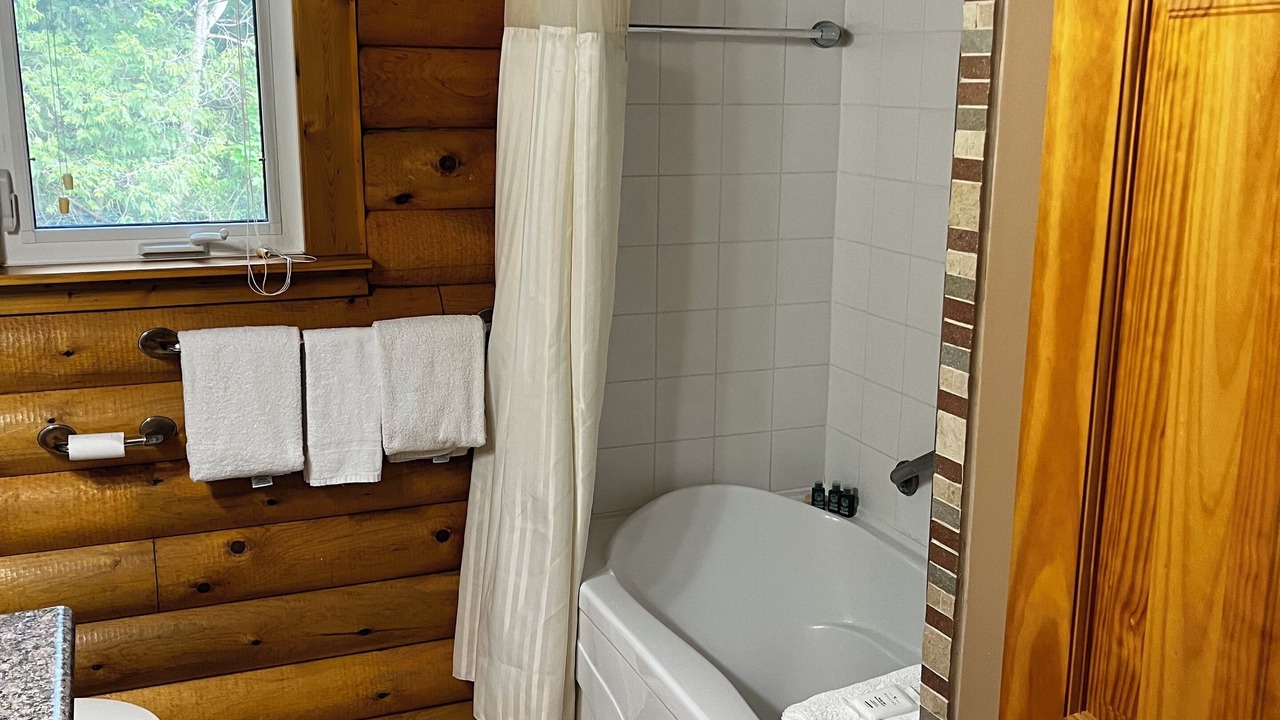 Photo of Bathroom in Tobermory