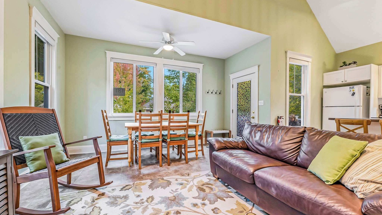 Photo of Livingroom in Cherry Valley