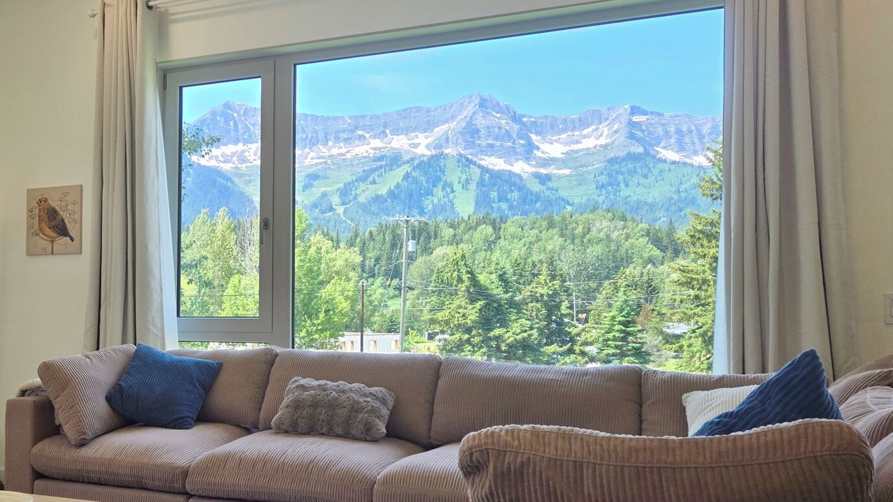 Photo of Livingroom in East Kootenay