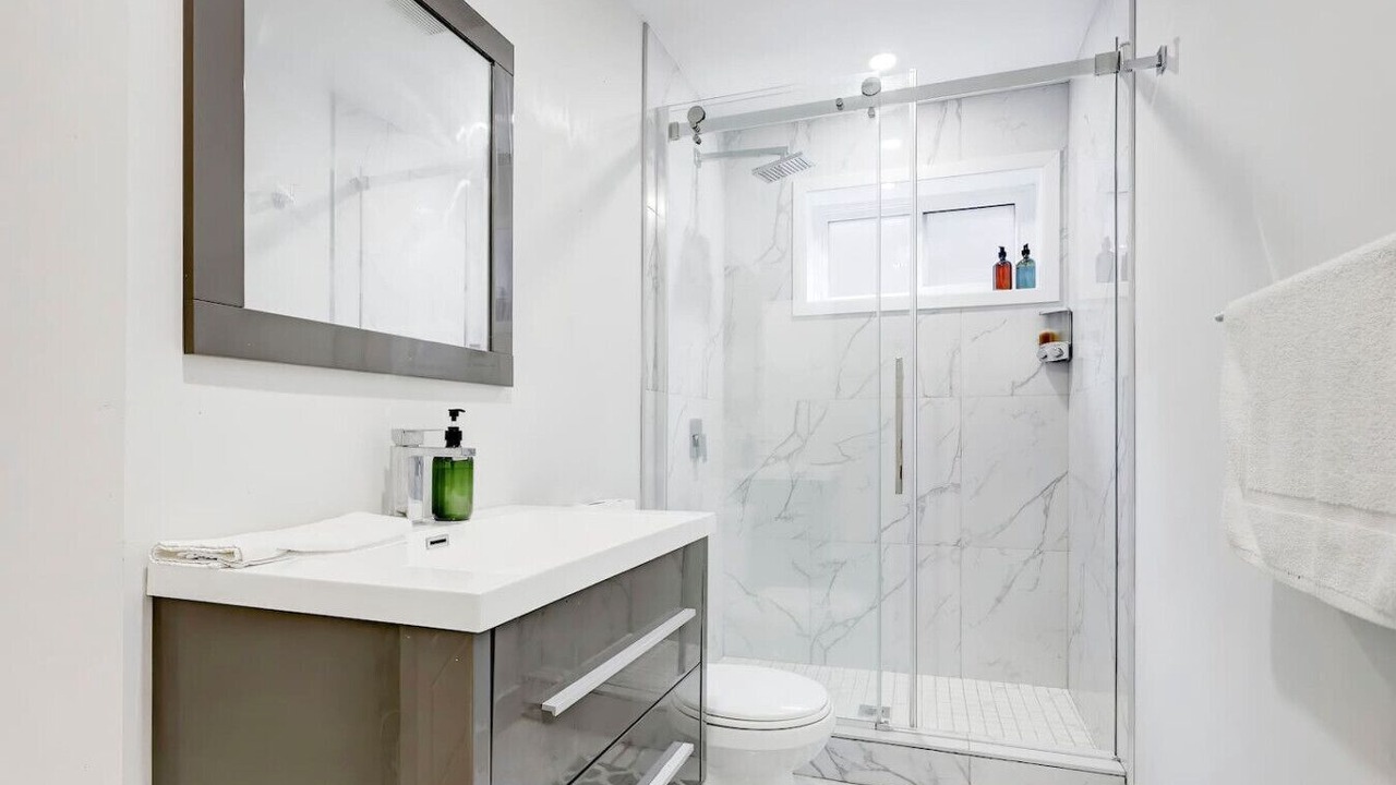Photo of Bathroom in Cote-Des-Neiges—Notre-Dame-De-Grace