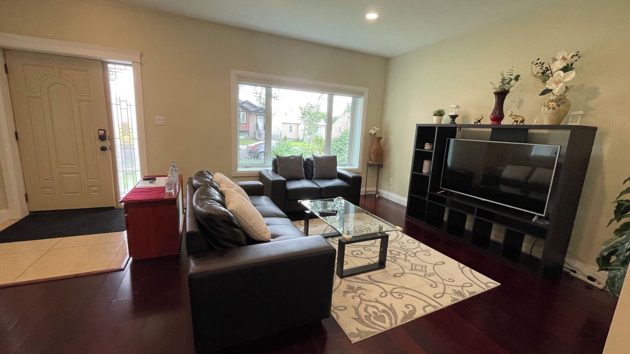 Photo of Livingroom in Northwest Edmonton