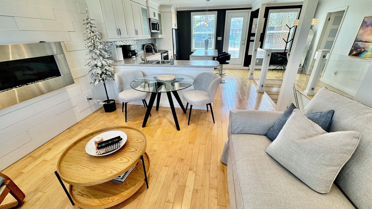 Photo of Livingroom in Terra Nova