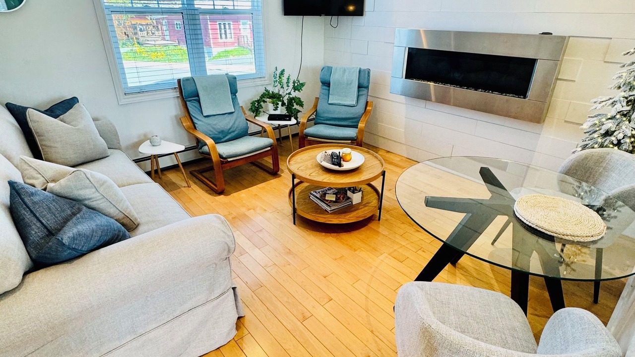 Photo of Livingroom in Terra Nova