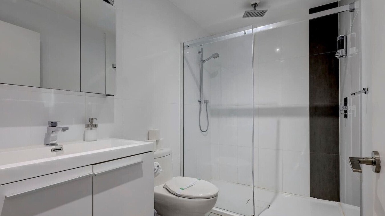 Photo of Bathroom in Cite Multimedia