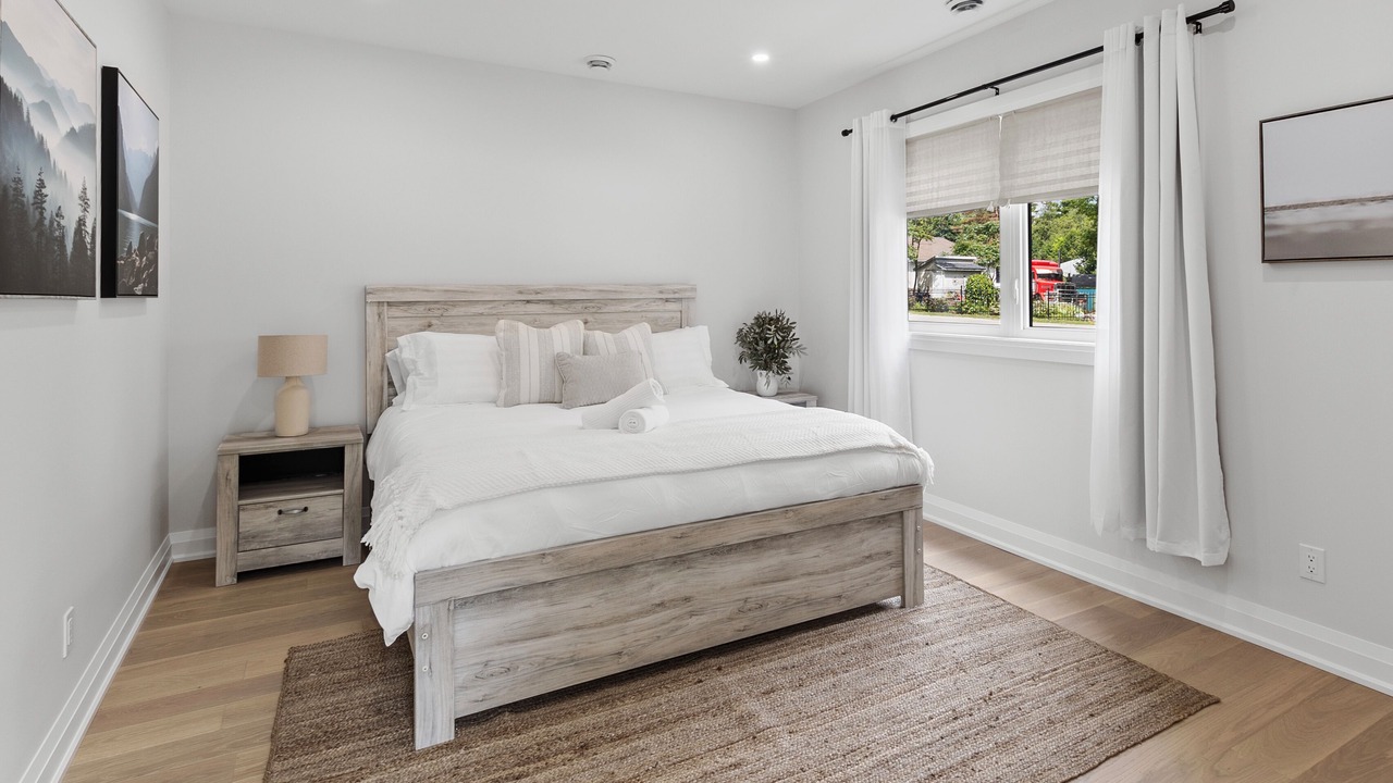 Photo of Bedroom in Alcona
