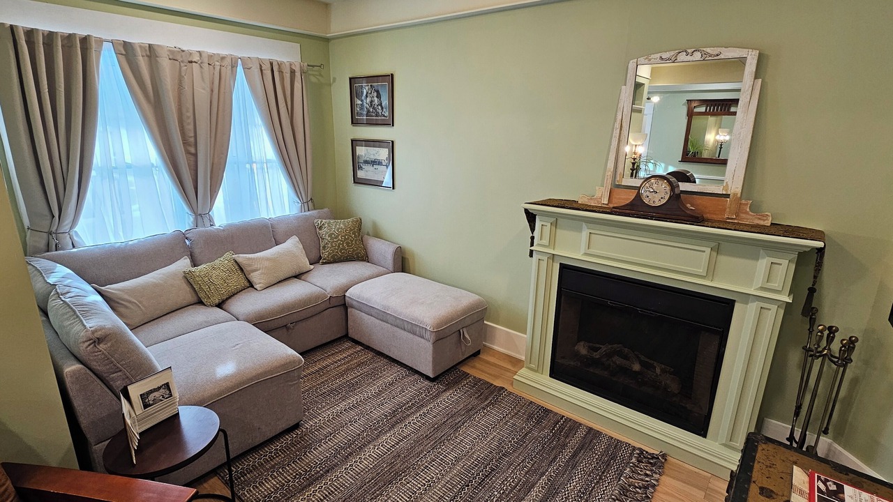 Photo of Livingroom in Okanagan-Similkameen