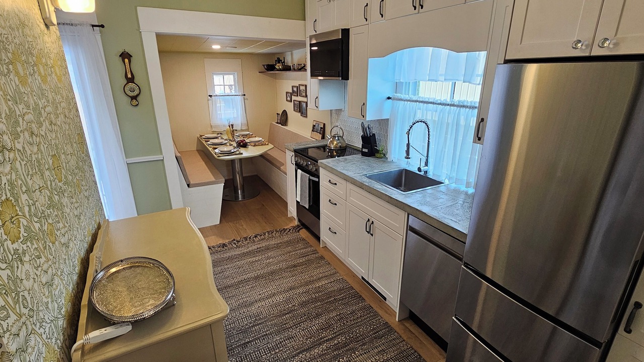 Photo of Kitchen in Okanagan-Similkameen