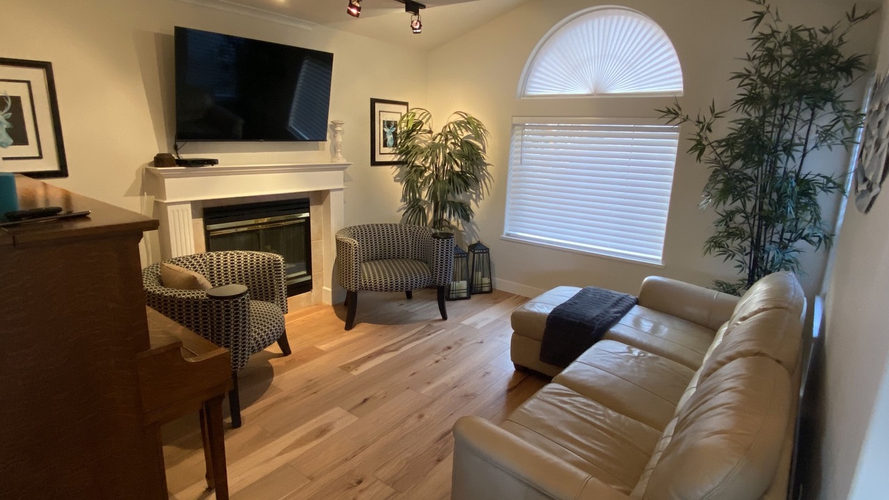 Photo of Livingroom in Central Okanagan