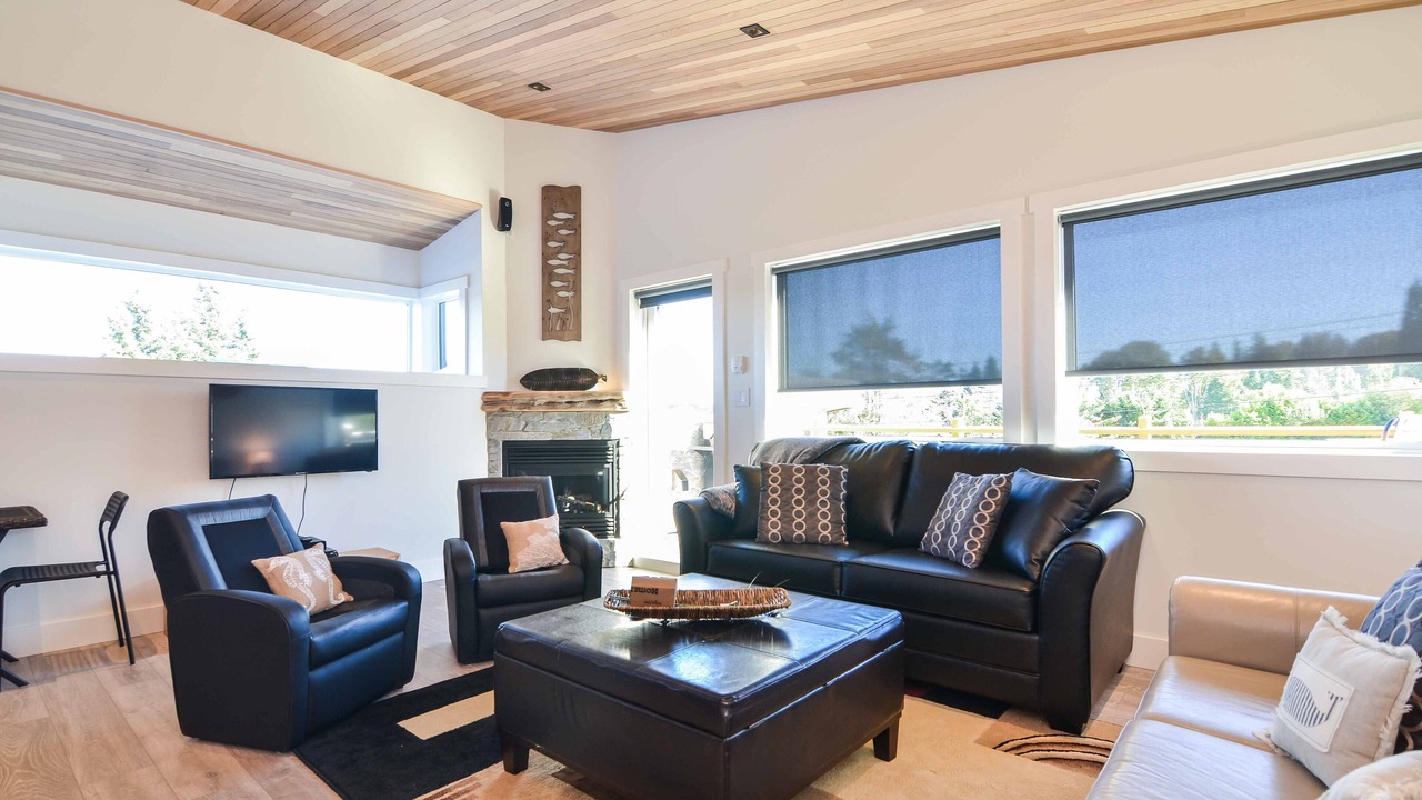 Photo of Livingroom in Campbell River