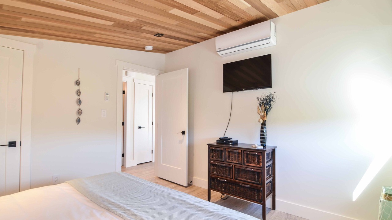 Photo of Bedroom in Campbell River
