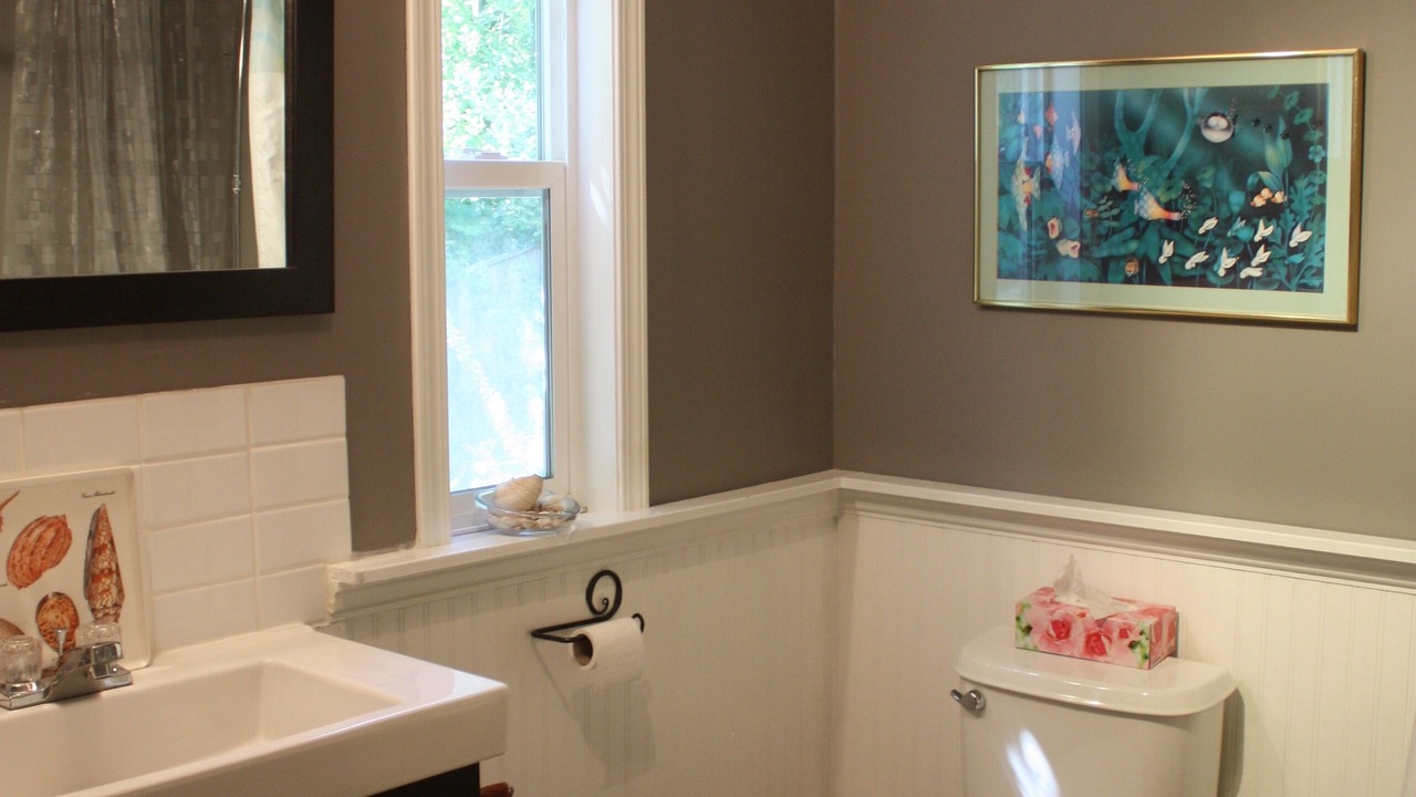 Photo of Bathroom in Gibsons