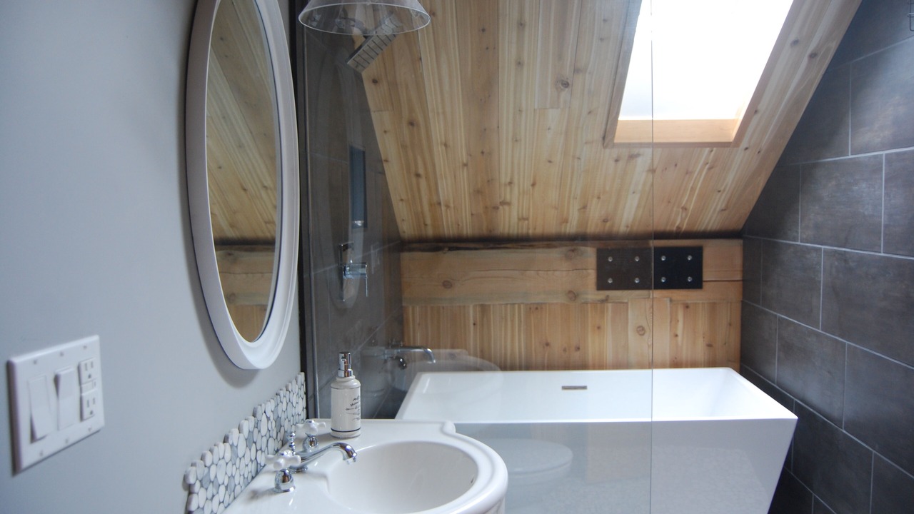 Photo of Bathroom in Mount Robson