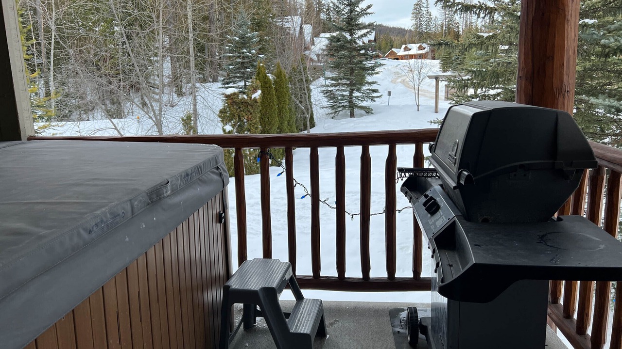 Photo of Patio Balcony in East Kootenay