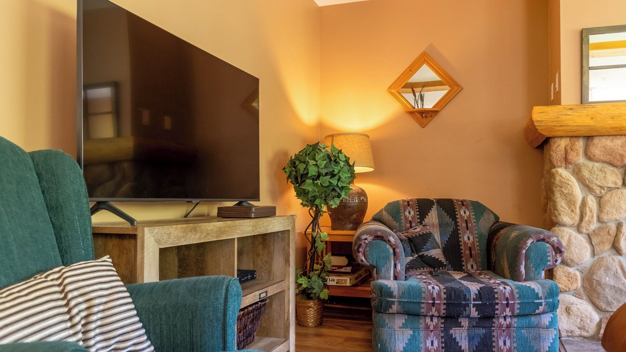 Photo of Livingroom in East Kootenay
