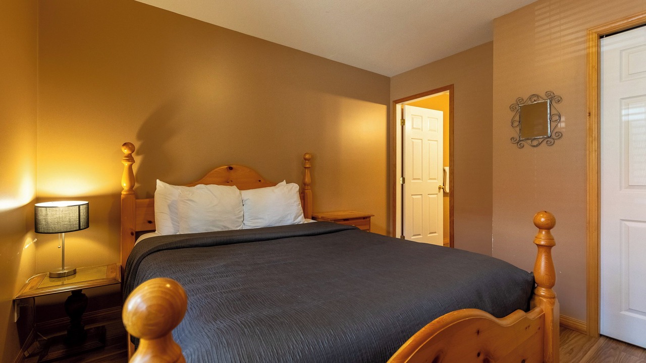 Photo of Bedroom in East Kootenay