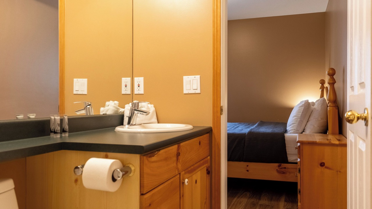 Photo of Bedroom in East Kootenay