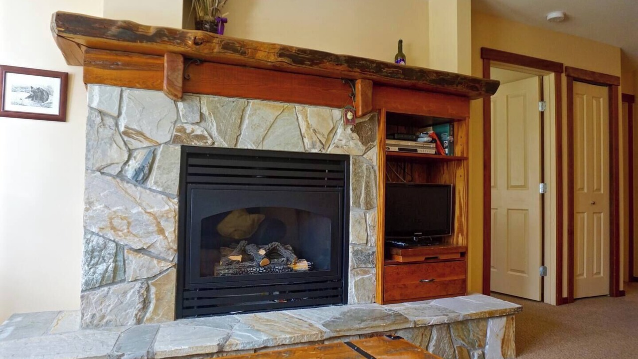 Photo of Livingroom in East Kootenay