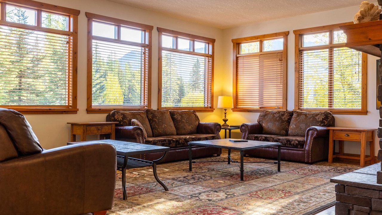 Photo of Livingroom in East Kootenay