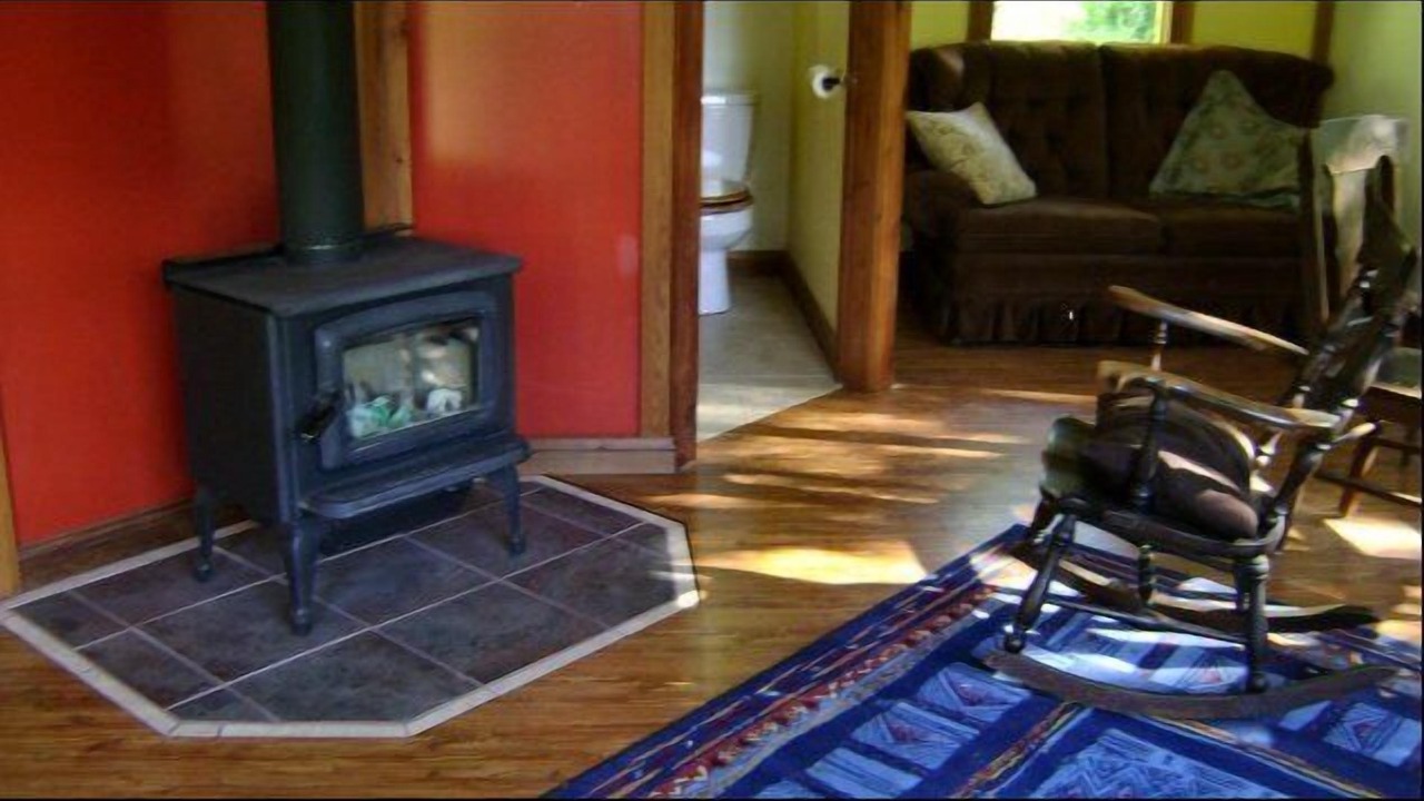 Photo of Livingroom in Powell River