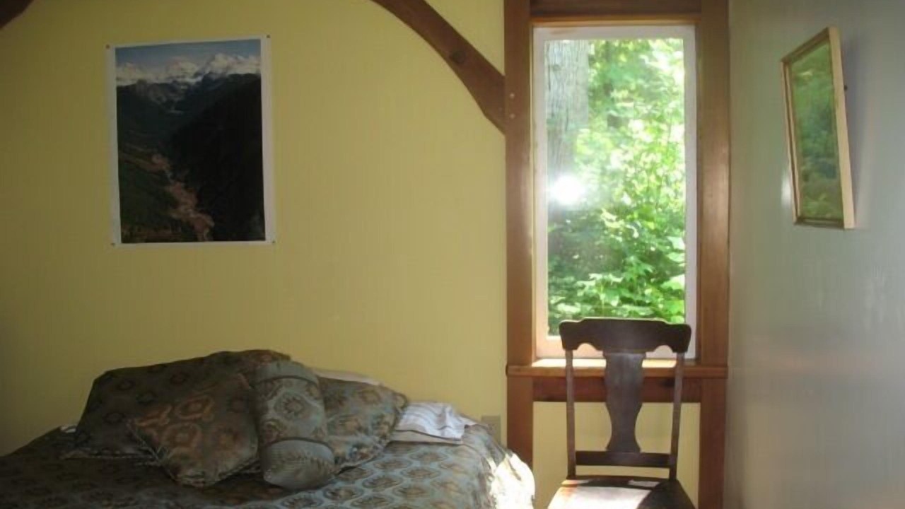 Photo of Bedroom in Powell River