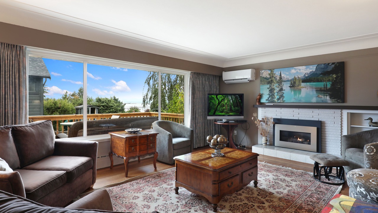 Photo of Bedroom in Courtenay