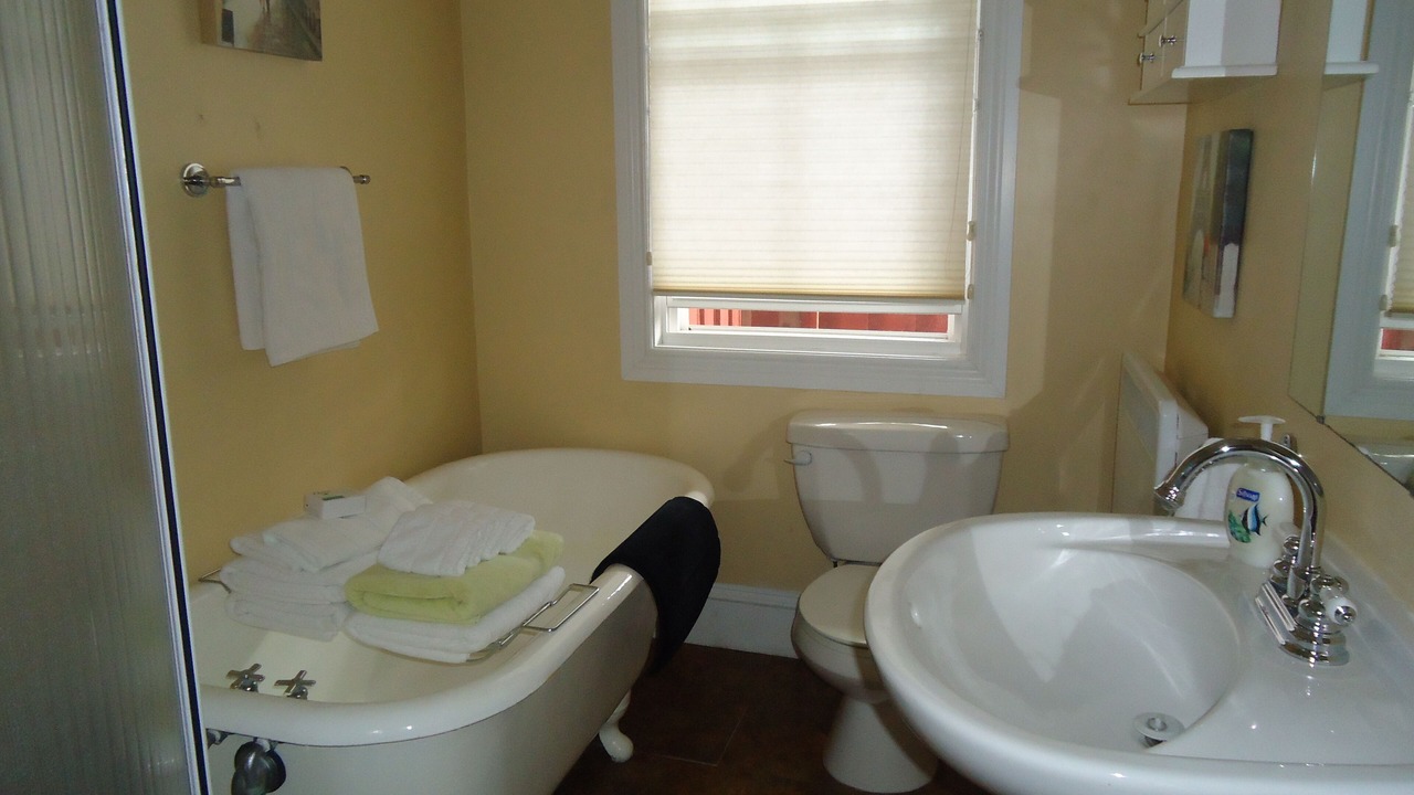 Photo of Bathroom in Queens Square